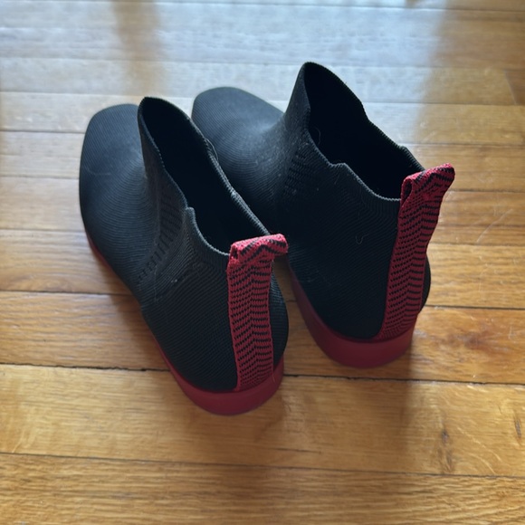 Vivaia Ryan Slip-On Boots Black and Ruby Red - Picture 4 of 7